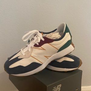 BRAND NEW New Balance 327
